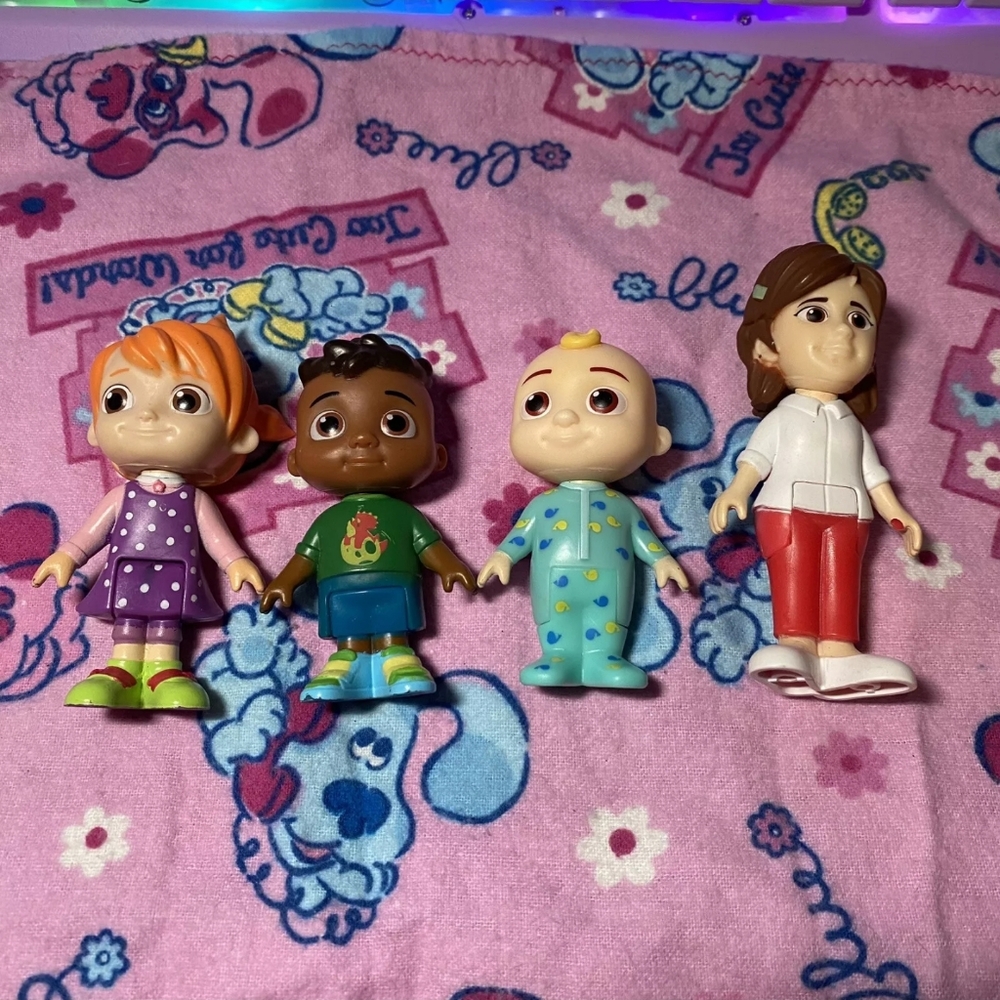 Cocomelon Moonbug Lot of 4 Mini Action Figure Dolls 3” Cake Topper Toys